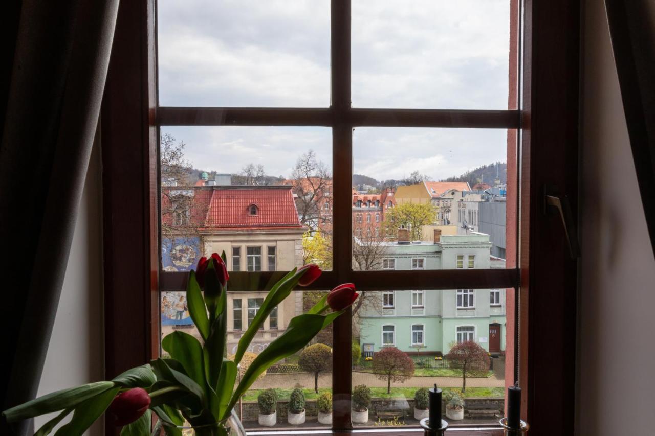 Zeppelin Apartments Simple Acomodation Jelenia Gora Exterior photo